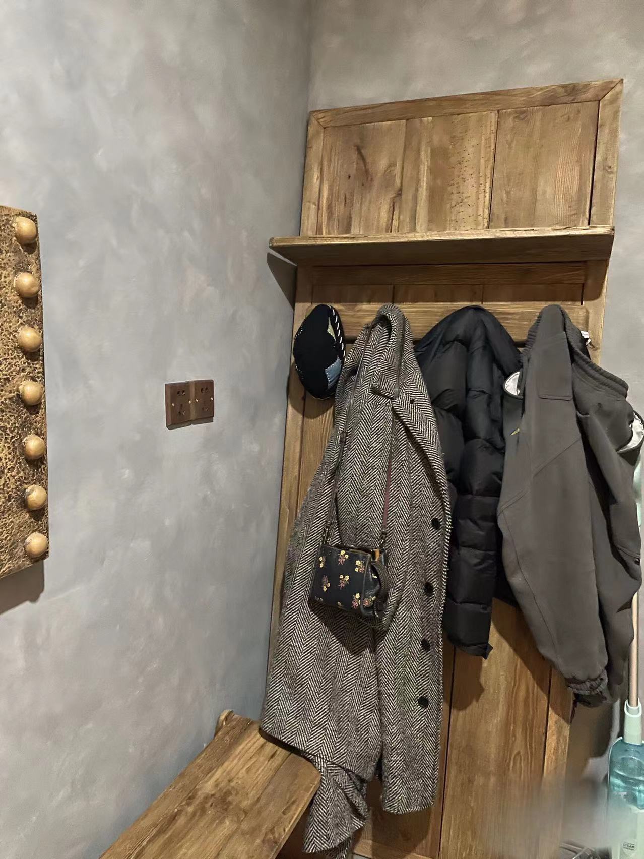 Solid Wood Hallway Wall Garment Organiser Panel Rack - 4 Seasons Home Gadgets