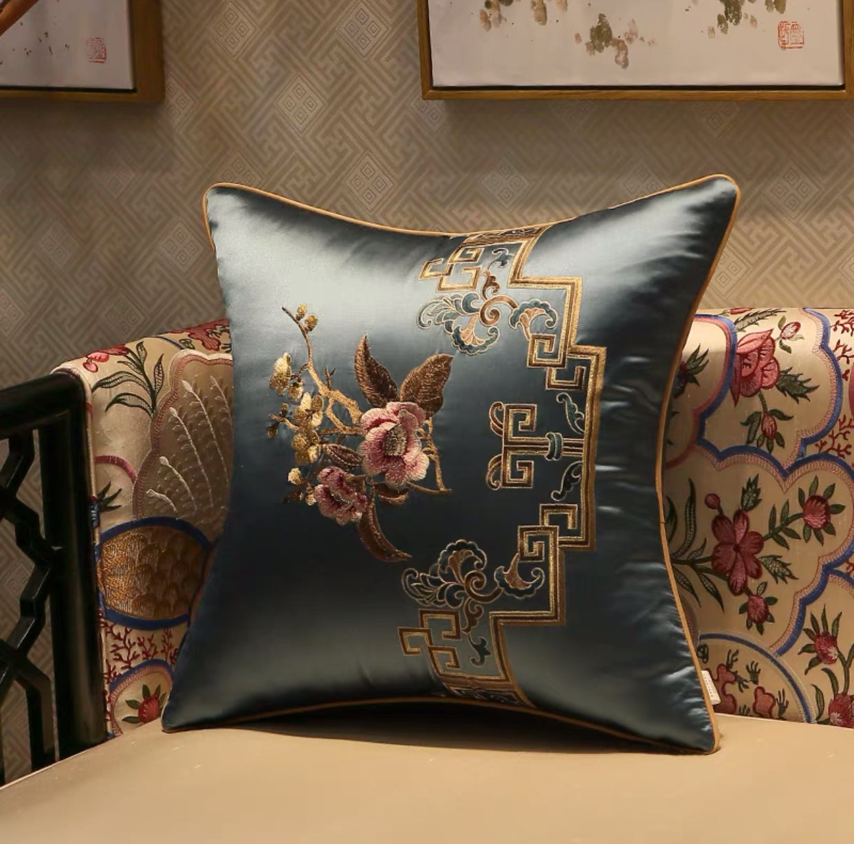 Chinoiserie With Floral Pillow Cushions - 4 Seasons Home Gadgets