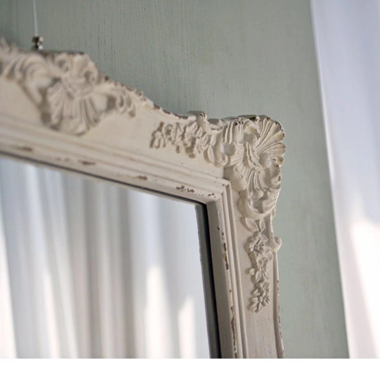 Farmhouse Venetian Dresser Mirror - 4 Seasons Home Gadgets