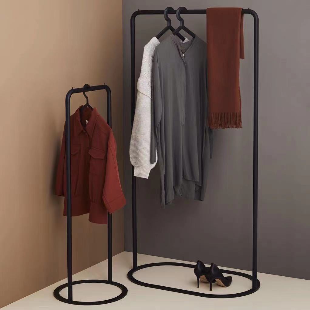 Freestanding Oval Garment Stand - 4 Seasons Home Gadgets