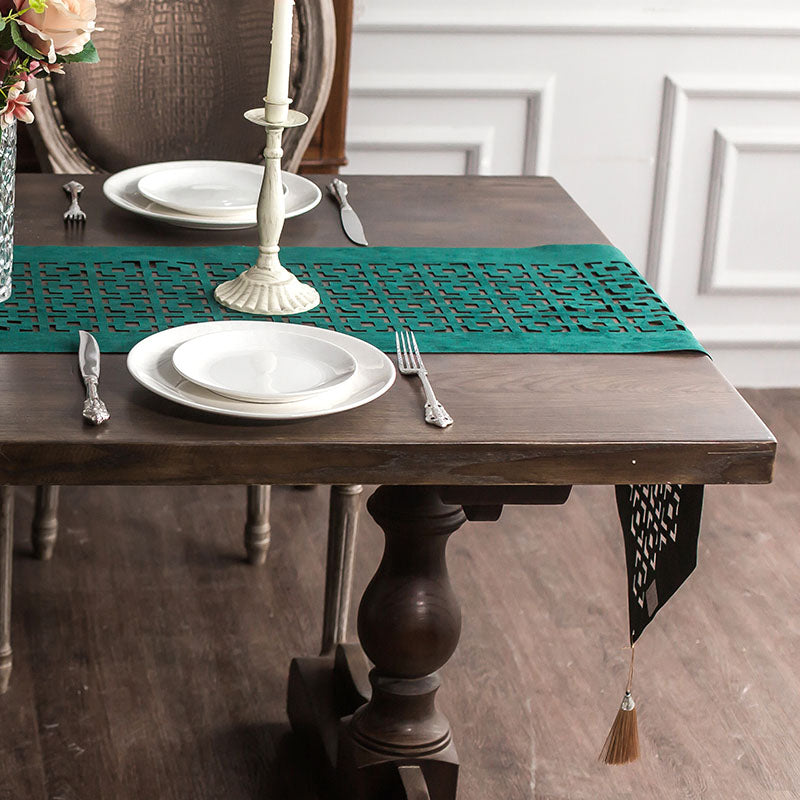 Boston Green Velvet Table Runner - 4 Seasons Home Gadgets