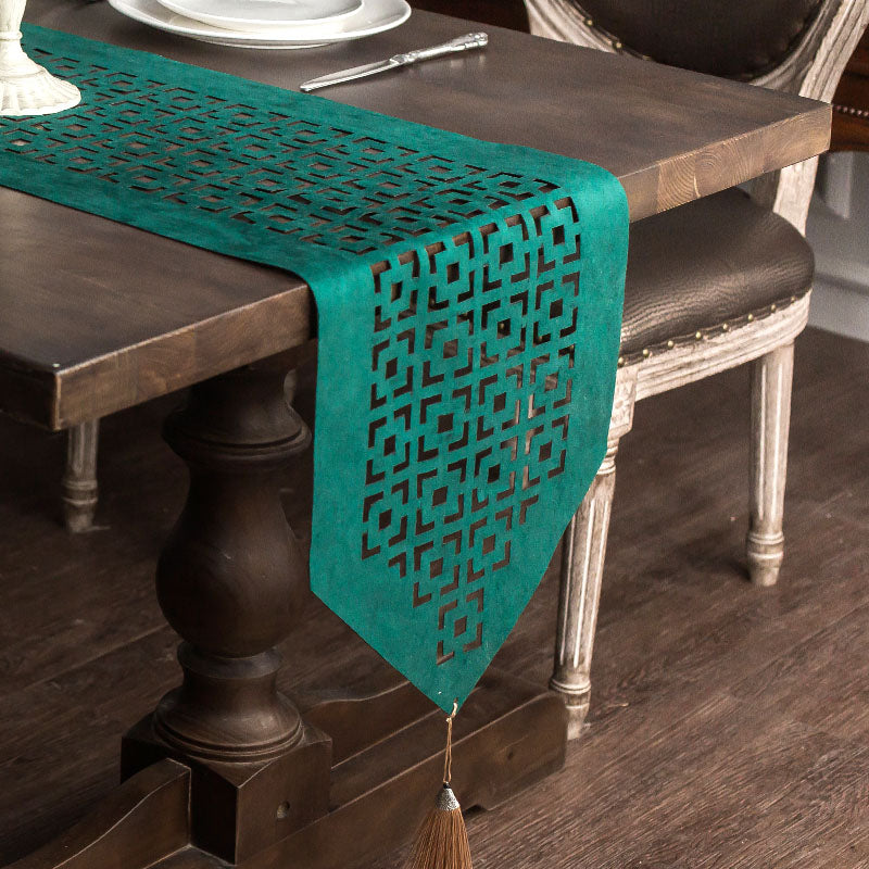 Boston Green Velvet Table Runner - 4 Seasons Home Gadgets